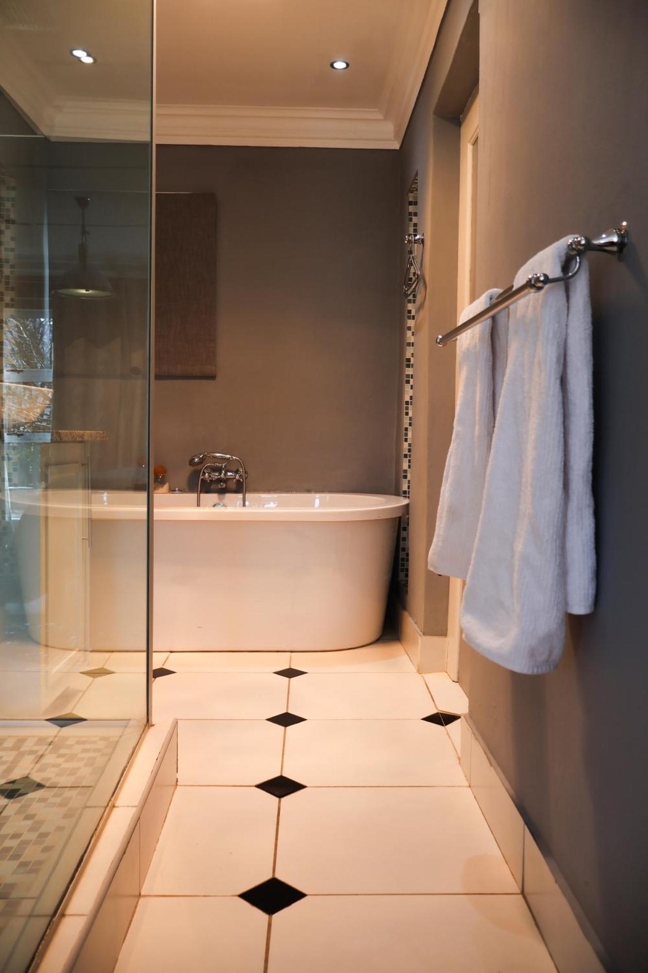 Upper House Guesthouse Кларенс Екстер'єр фото